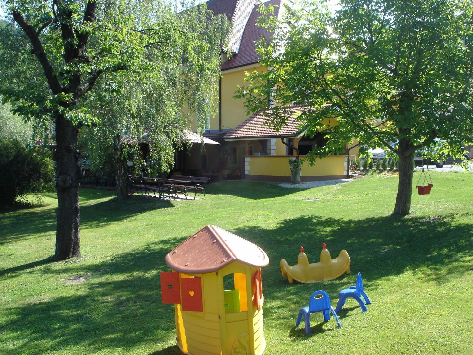Guest House Cater Laško Exterior foto